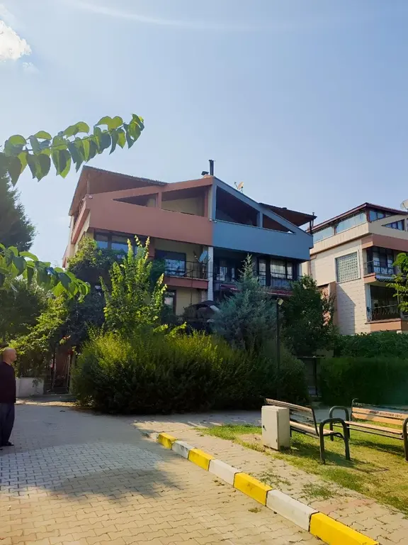 Eryaman Karköy Villaları Köşe, 4 Katlı, Geniş Bahçeli Villa 1