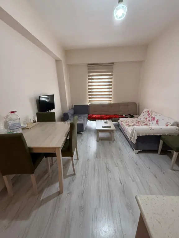 Abonelikler Açık Üniversiteye Yakın Eşyalı 2+1 Kiralık Daire 1