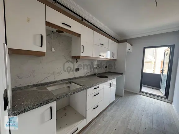 Bandırma Mavi Emlaktan Yeni Mah. 2+1 1.arakat Acill Satılık 1