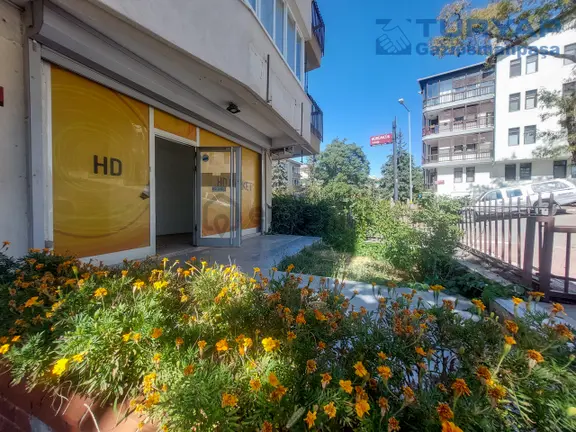 Cinnah Caddesi Kuşkondu Sokakta Köşe Dükkan 1