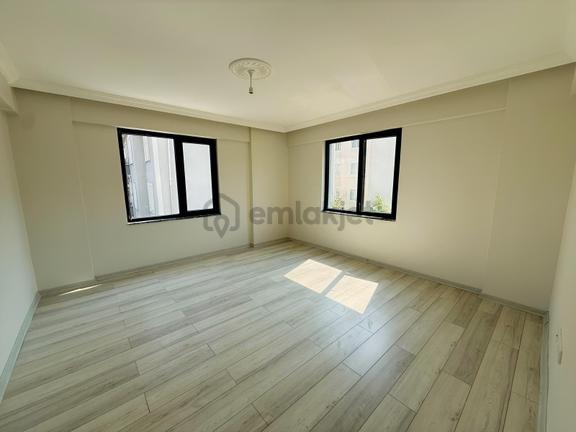 Gümüşova Merkezde Krediye Uygun Sıfır 2+1 Daire 1