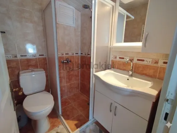 Larada Geniş Kullanışlı Bakımlı Asansölü 2+1 Dubleks Geniş Teras 2