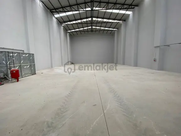Ali Ayyıldız Saray Keresteciler Yanı Merkezi Konumda Kiralık 2