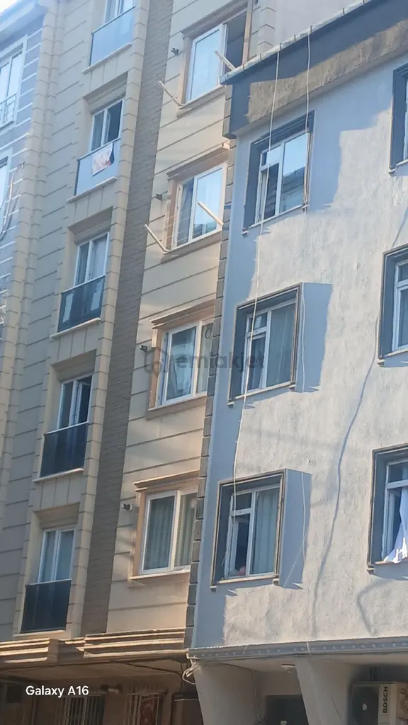 Bahçelievler Devlet Hastahaneye Şirinevlere Yakin Asansörlü 1