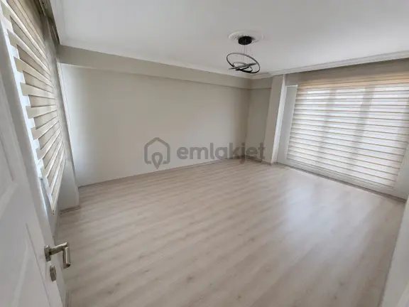 Merkezi Konumda, Kapalı Otoparklı, Güney Cephe 2+1 Daire 2