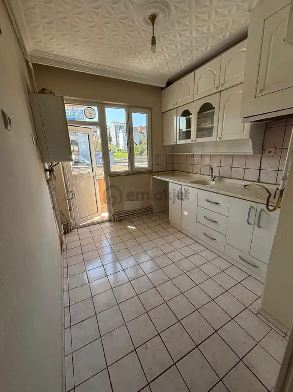 Samsun İlkadım Selahiye Mahallesi'nde 4.kat Dış Cepheli 3+1 Kiralık Daire 2
