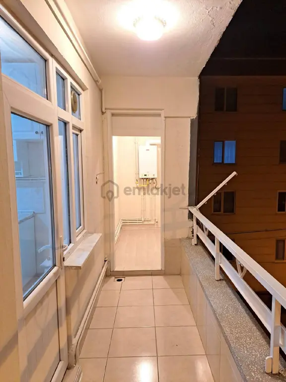 Samsun İlkadım Yenidoğan Mahallesi'nde Kat Tapulu 3.kat 2+1 Satılık Daire 1