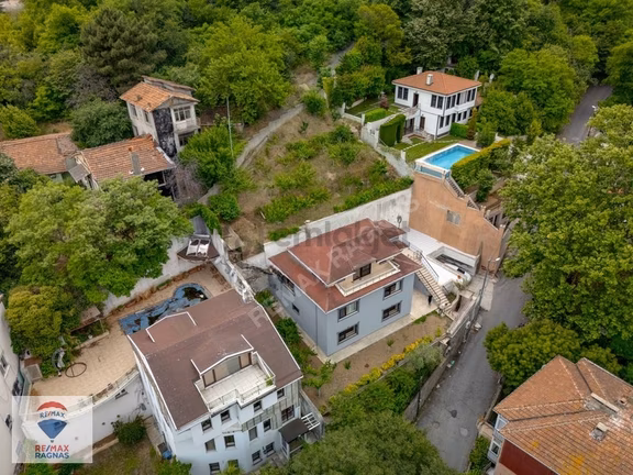 Sarıyer Büyükdere Mah. 813m² Arsa'da 5+1 Deniz Manzaralı Villa 2