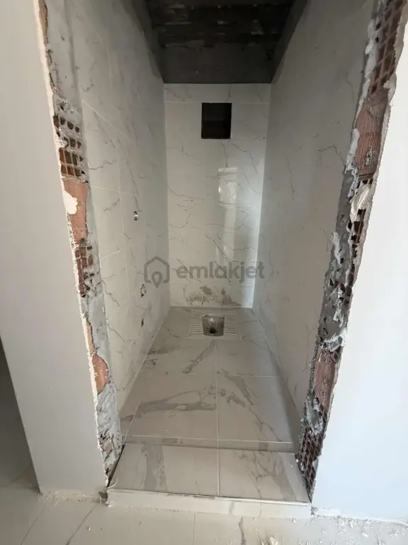 Kapaklı Bahçelievler'de Ana Caddeye Yakın 2+1 Satılık 2