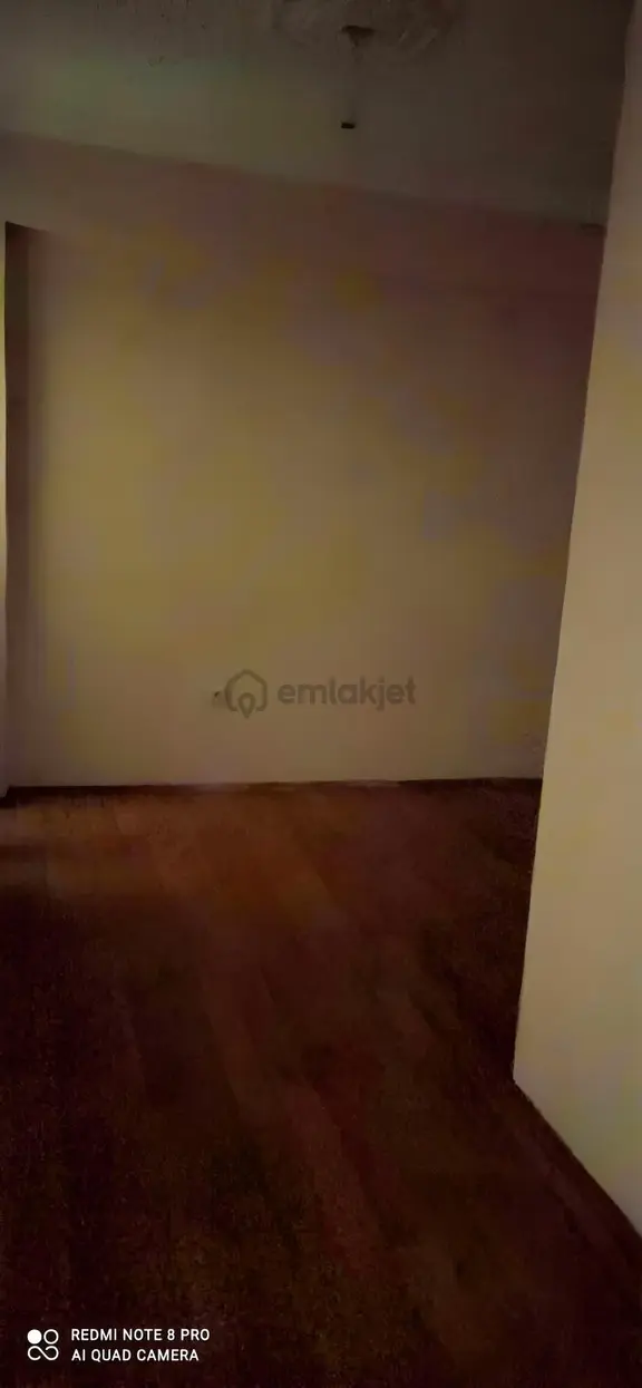 Reksa'dan Merkezde Cadde Üzerinde 1.katta 2+1 Kiralık Daire 2