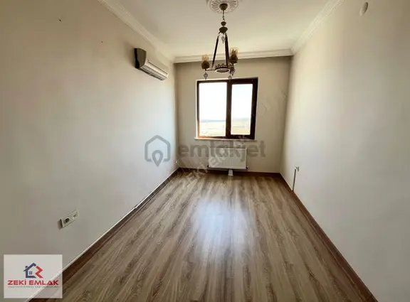 Akgedik Zeki Emlak'tan 1. Etap'ta Satılık 3+1 Ara Kat Daire 2