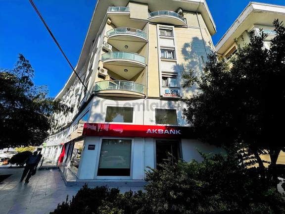 Turyap'tan Dikili Merkezde Akbank Üstünde Masrafsız Satılıktır 1