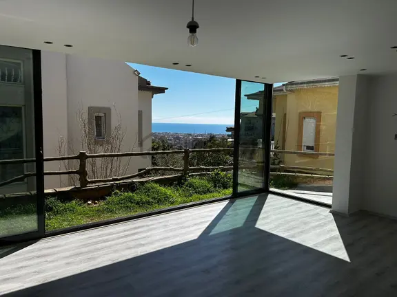 Acil Satılık Müstakil 3+1 Tribleks Deniz Manzaralı Villa 2