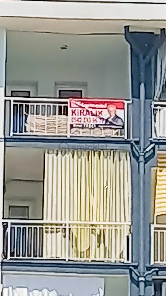 Kuşadası Kadınlar Denizinde Kiralık Deniz Manzaralı 2+1 Daire! 2