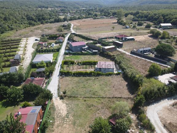 Çatalca Çiftlikköy'de Satılık Arsa/tarlalar 690 M2 2