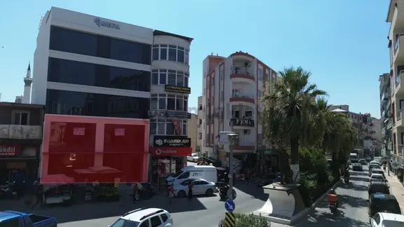 Seferihisar Çarşı Merkezinde Prestijli Konumda 500 M² Dubleks Ticari Alan 1