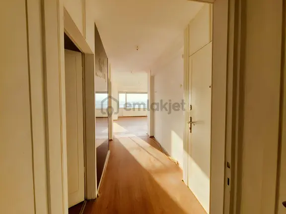 Göztepe Türk Koleji Sokağında Deniz Manzaralı 4+1 Kiralık Daire 2