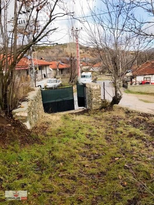 Serinhisar Kocapınar Köy İçi 2.996 M² Köşe Parsel Köy Evi -tarla 2