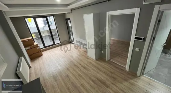 Kervancı Koru'da Lüx Havuzlu Kapalı Otopark Site İçi Kiralık 1+1 1