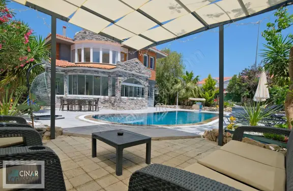 Ölüdenizde Satılık Eşyalı 3+1 Müstakil Villa 1