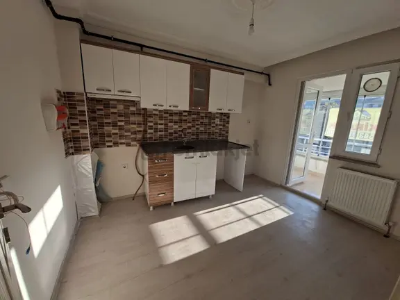 Salı Pazarın Da Kiralık 2+1 Daire 1