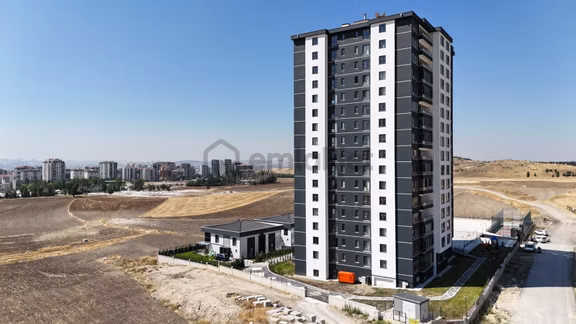Re/max Vogue'çakırlarda Krediye Uygun,iskanlı,oturuma Hazır,4+1 1