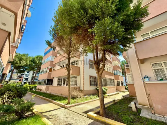 Yükselden Altınkumda Ultra Geniş Çift Balkonlu Düz Ayak 2+1daire 1