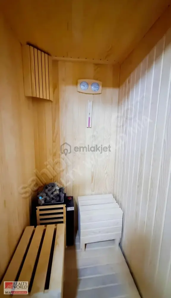 100.yıl Bulvarı'nda Ara Kat Tadilatlı Geniş 2+1 Satılık Daire 2