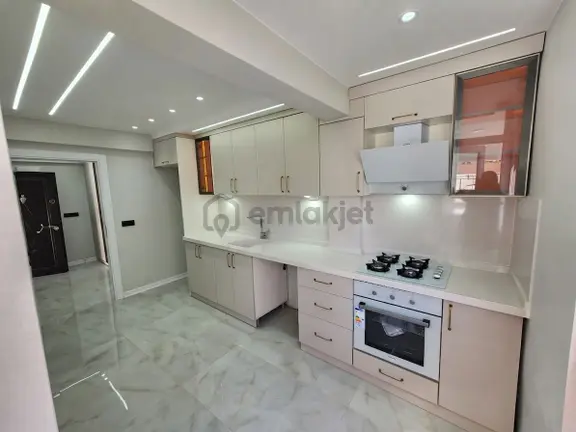 Mars'tan Akçay'da Aileniz İçin Geniş, Konforlu Ve Hazır Bir Yaşam !! Ayrı Mutfak Ön Cephe 2+1 Daire 1