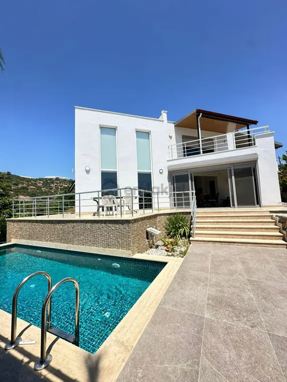 Alanya Da Denize 850 M Satılık Müstakil Villa Bahçeli 1