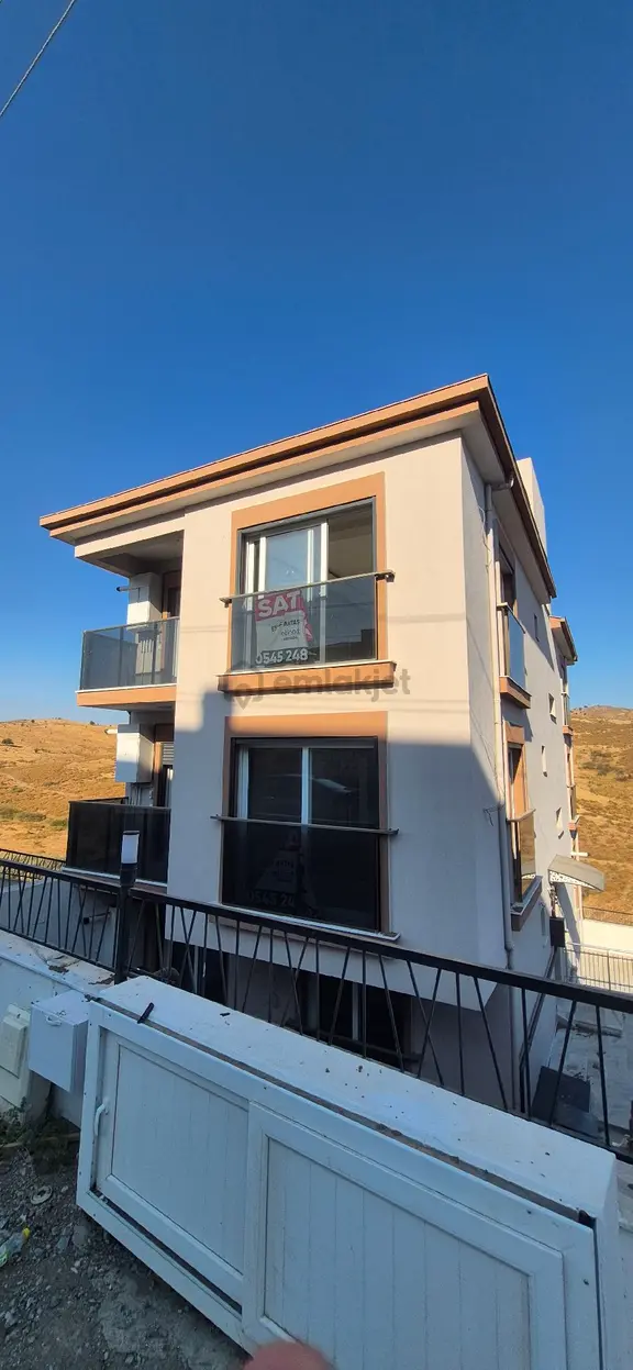 Seferihisar Da 1+1 Kiralık Lüks Daire 1