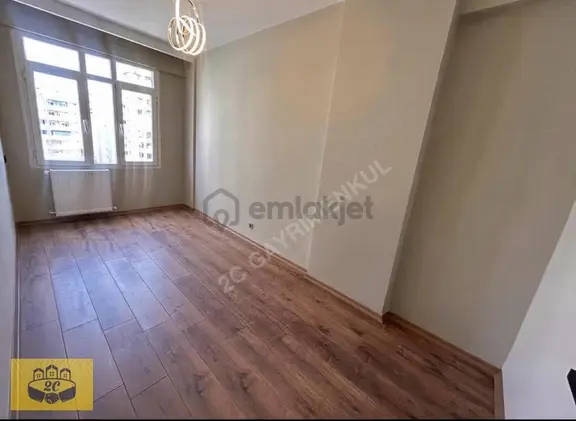 Huzurevleri'nde Satılık 3+1 Daire, 130m², Kapalı Mutfak,yapılı 2