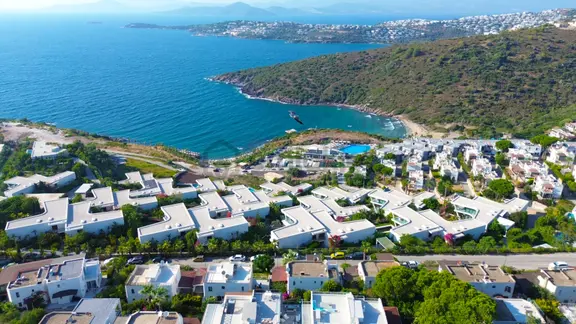Adabükünde Deniz Manzaralı 3+1 Bahçeli Satılık Dubleks Villa 2