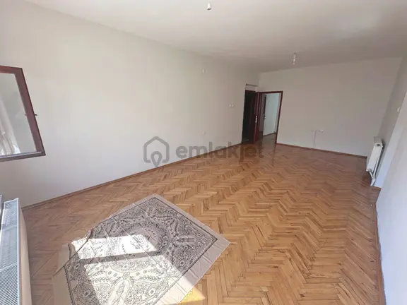Mamak Belediye Yakını Ara Kat Ön Cephede 3 Balkonlu 3+1 Kiralık 2
