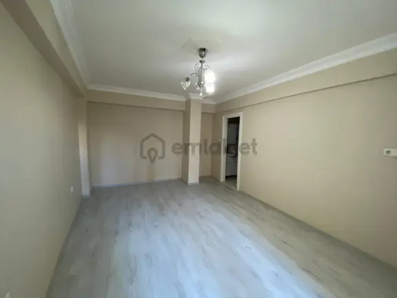 Beyaz Gayrimenkulden Merkezde Kiralık 180 Metrekare 3+1 2