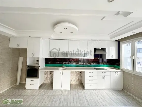 Hayalpark_groseri_sezar_kızılay_civarı_sitede_geniş_oturumlu_4+1 1