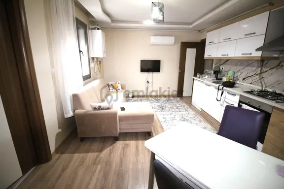 Arga'dan Buca Buca Üçkuyular Meydanında Cadde Üzeri Eşyalı 1+1 Kiralık Daire. 2