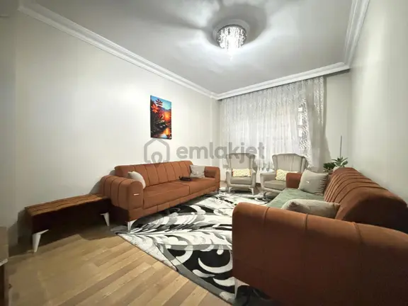Büyük Kumköprü Caddesinde İçi Yenilenmiş Eminevime Uygun 3+1! 1