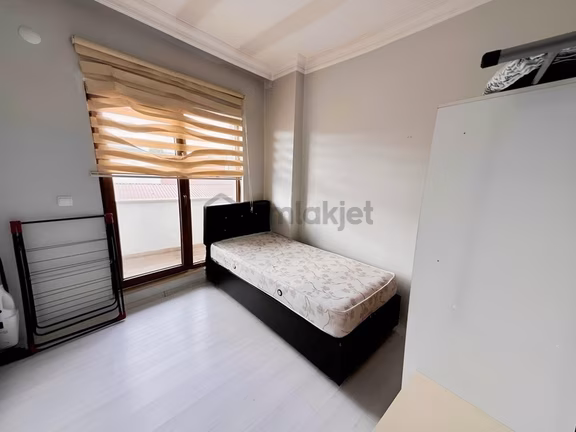 İks Emlaktan Kiralık 2+1 Eşyalı Daire Konumu Çok İyi 2