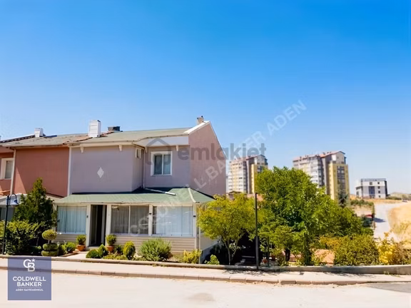 Batıkent Çakırlar'da 5+2 Satılık Şerefiyeli Köşe Villa 2