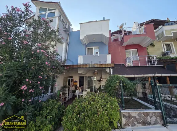 Fırsatlı Bir Yatırım Daha Satılık Denize Sıfır Villa Bahçeli 2