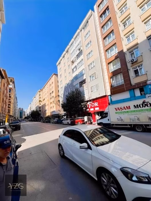 Vatan Caddesine 10 Metre Arakat Çift Cephe Çift Balkon 2+1 1
