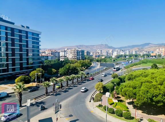 Karşıyaka Ordu Bulvarı Merkez Konumda Ön Cephe 3+1 Kiralık Daire 1