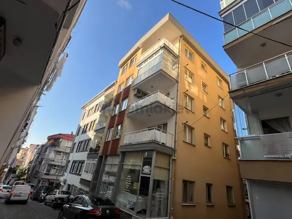 Barış Barutçu Gayrimenkulden Şehir Merkezinde Satılık 3+1 Daire 1