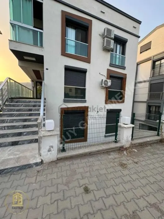 Bornova Atatürk Mahallesinde Kiralık 3+1 Daire 1