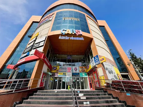 Esenkent Çarşı Pazar Avm Satılık 120 M2 Dükkan 1
