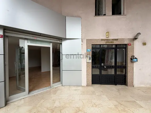 Bahçeşehir Boğazköy Yürüyüş Yolu Cadde Üzeri 120 M2 Satılık Ofis 2