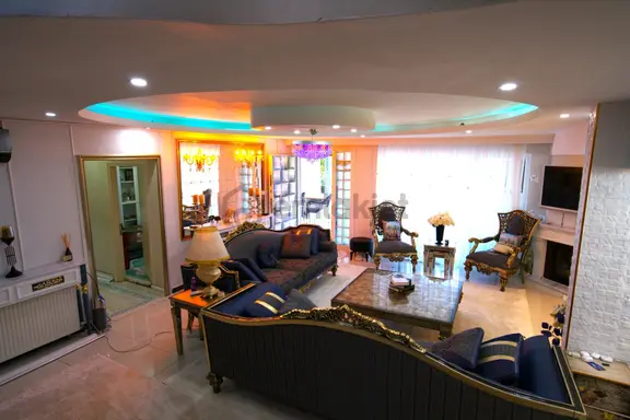 Lüleburgaz Çiftlikköy'de 4801 M2 Arsa İçinde 600m2 Malikhane 2