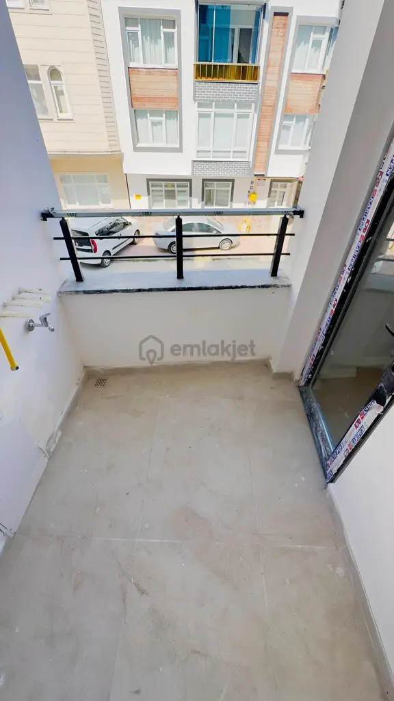 Yakakent'te Sıfır Deniz Manzaralı Fırsat 3+1 Daire 2