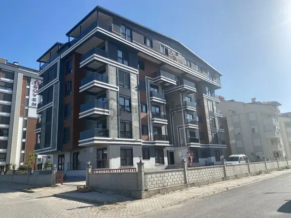 Denizyoluna Yakın | 3+1 | 3 Cepheli | Kiralık Daire 1
